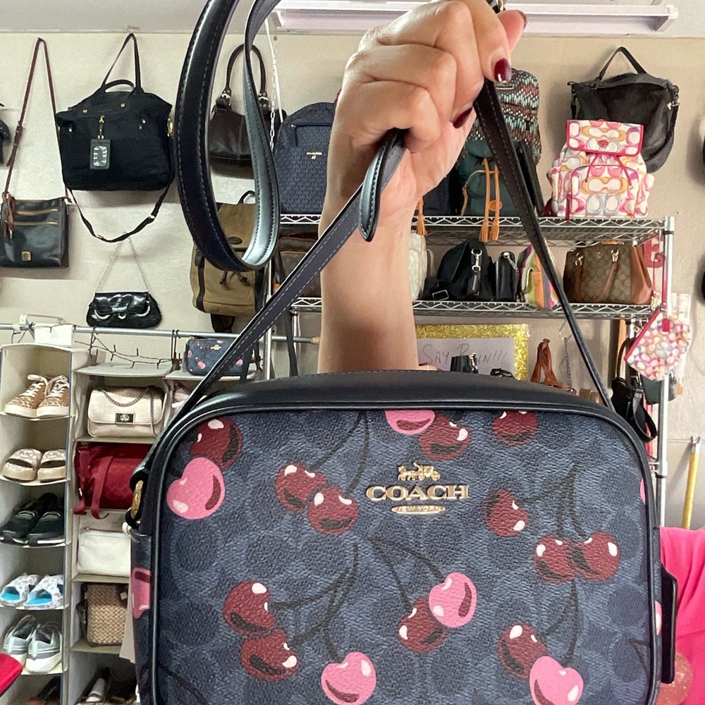 °♡Coach ONLY Share Show♡° - Picture 8 of 16
